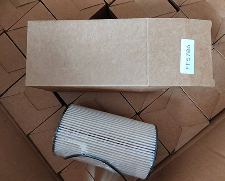 Fleetguard FF5786 Fuel Filter 