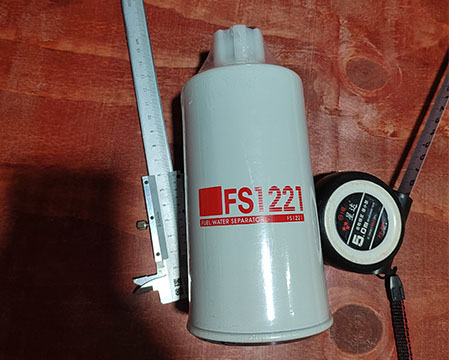Fleetguard FS1221 Spin‑on Fuel Water Separator Filter 