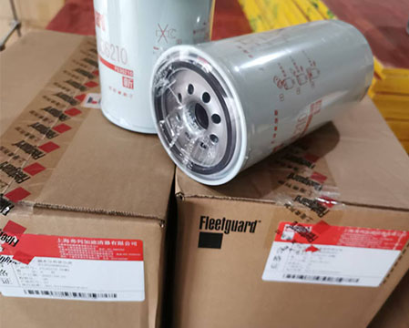 Fleetguard FS23210 Spin‑on Fuel Water Separator Filter