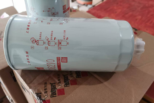 Fleetguard FS23210 Spin‑on Fuel Water Separator Filter