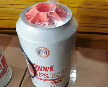 Fleetguard FS36230 Spin‑on Fuel Water Separator Filter 