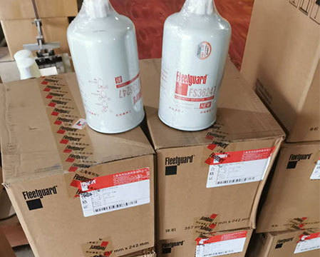 Fleetguard FS36247 Spin‑on Fuel Water Separator Filter 