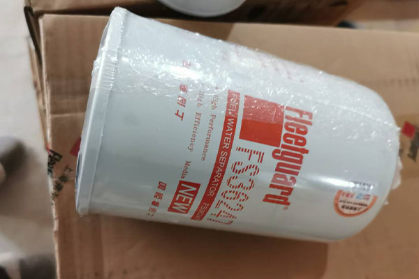 Fleetguard FS36247 Fuel Filter