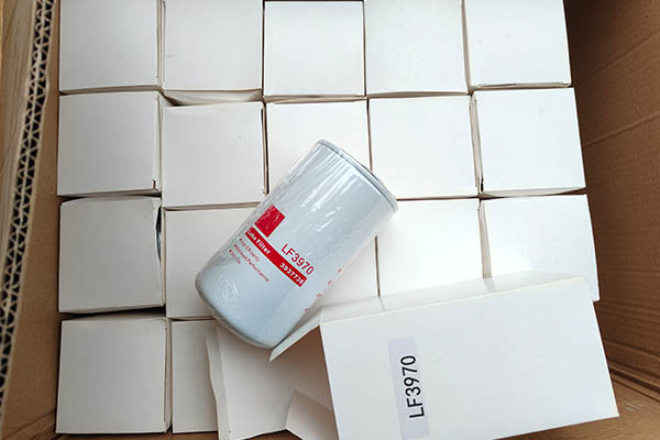 Lube filter LF3970 Fleetguard