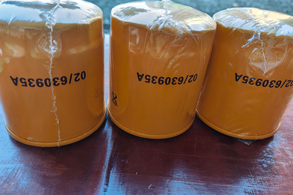 JCB 02/630935A Oil Filter